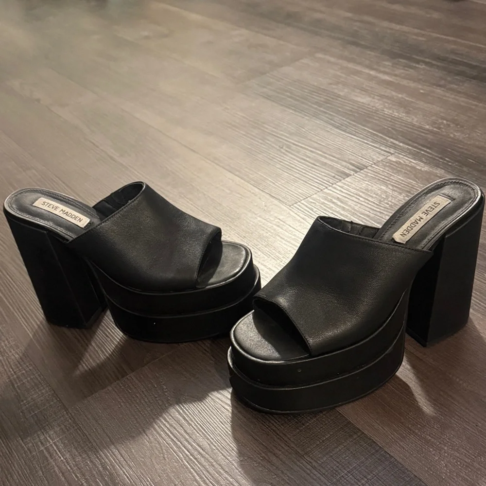 Steve Madden Black Leather Platform Slide Heels